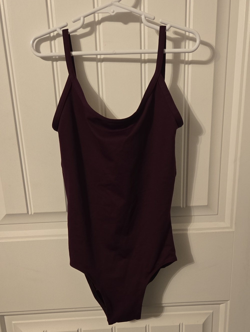 Women’s Scoop Neck Bodysuit in Deep Plum